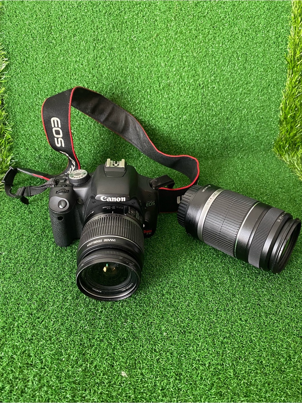 Canon Eos Rebel T1i Camera W/ 2 Lents 18-55mm/55-250mm
(Jul 026)